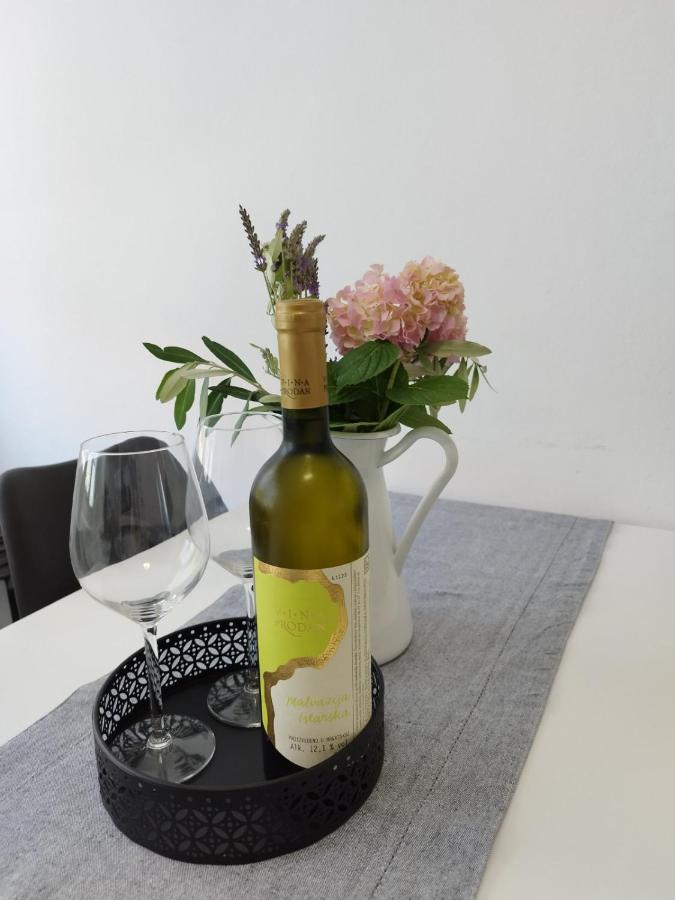 Antemma Apartment Póla Kültér fotó